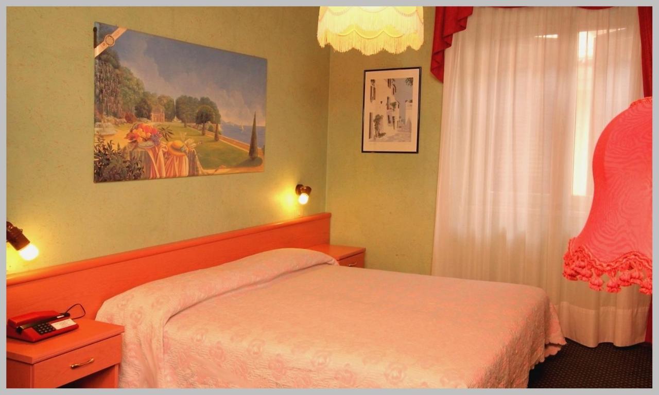 Hotel Benaco Sirmione Exterior photo