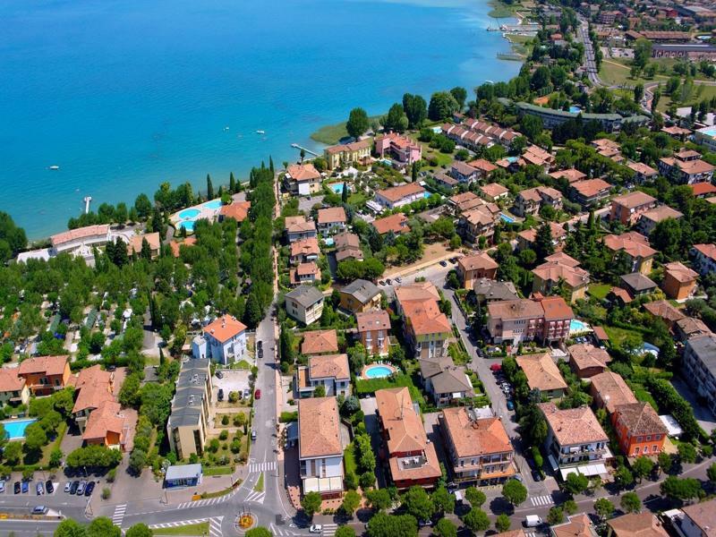 Hotel Benaco Sirmione Exterior photo